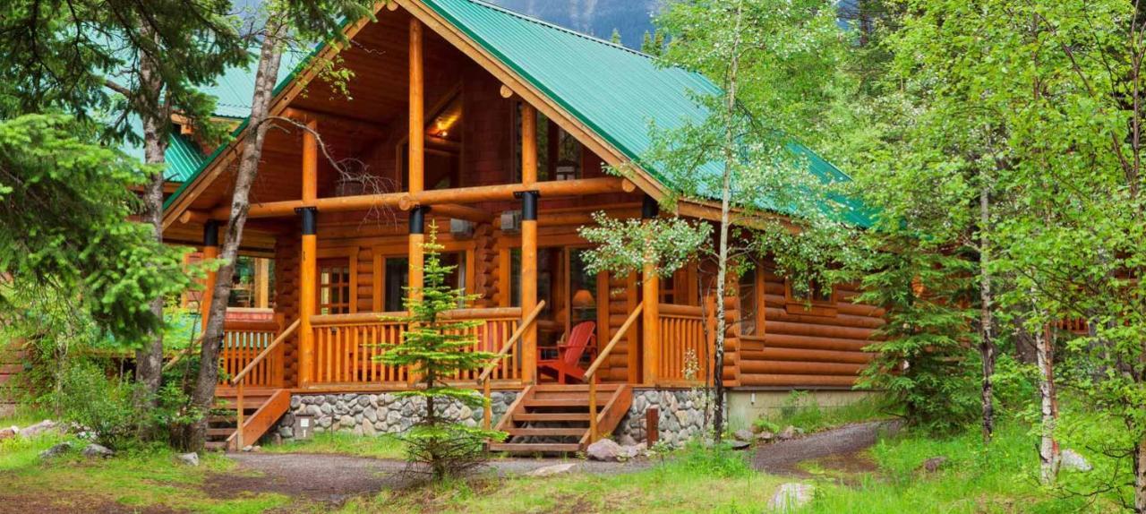 Cathedral Mountain Lodge Филд Екстериор снимка